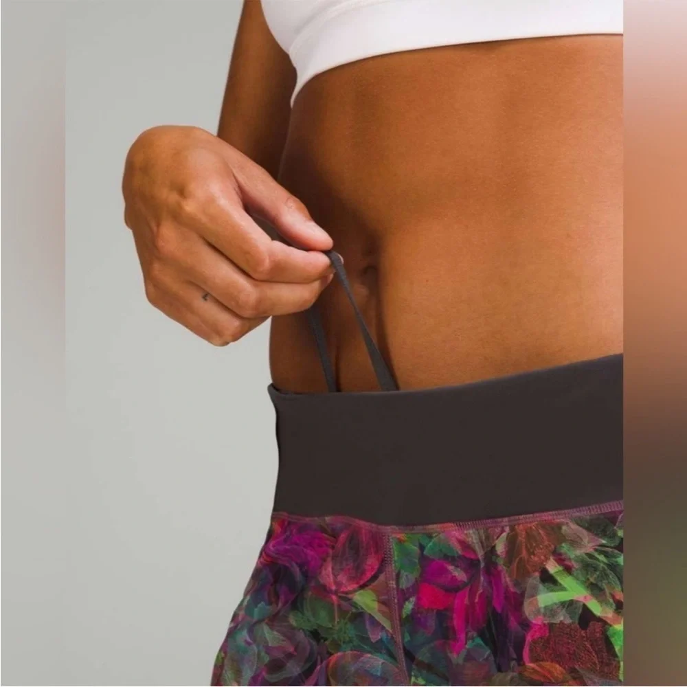 Lululemon Speed Up Low-Rise Lined Short 4” Vivid Floral Multi/Graphite Grey